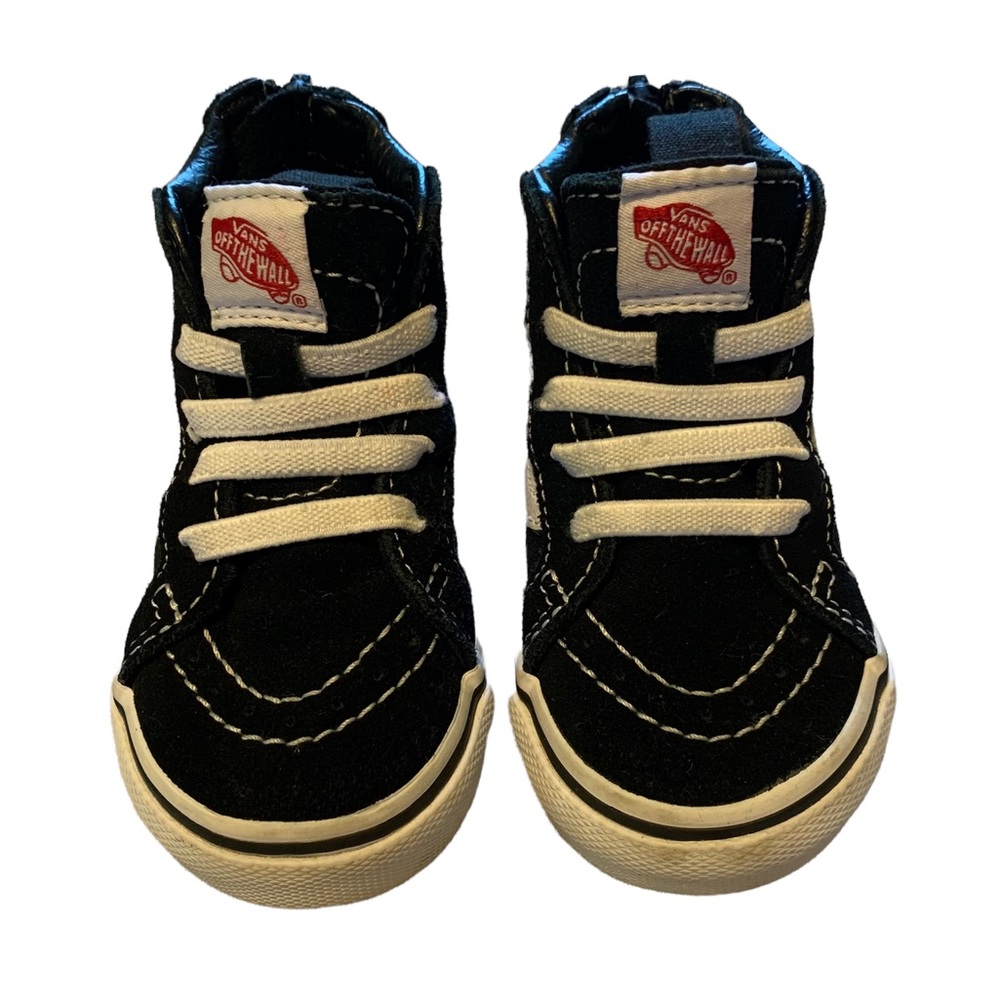Excellent used condition. Vans Toddler Sk8 - hi zip. Black & white. Toddler 4.0